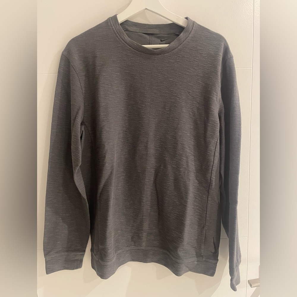 Men’s Nike Dri fit long sleeve size Medium